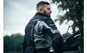 Jak jezdit na motorce v dešti, aby to bylo bezpečné?